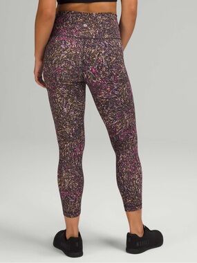 Lululemon Wunder Train High-Rise Crop